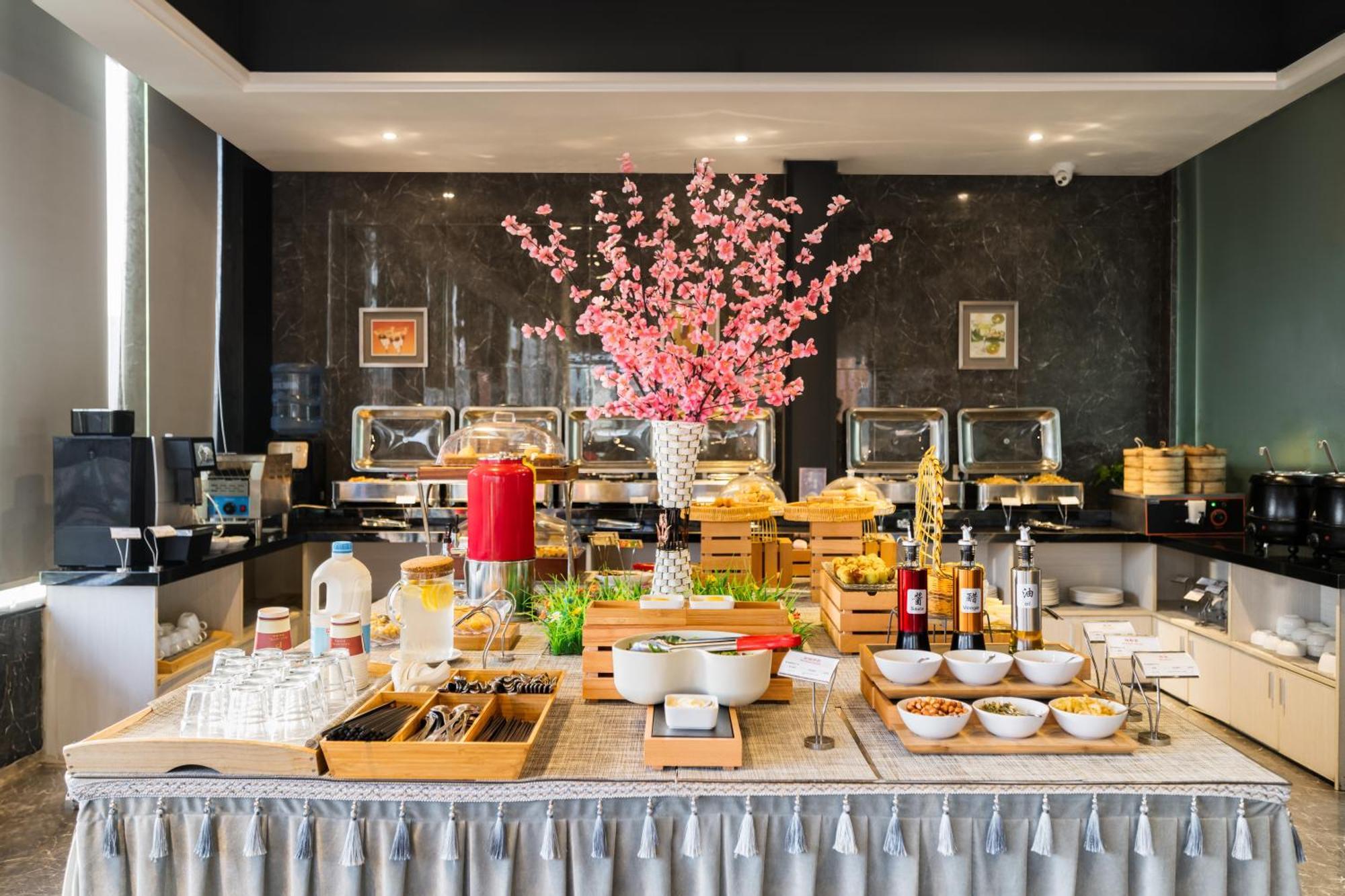 Paco Hotel Shuiyin Road Guangzhou-Free Bus Canton Fair Dış mekan fotoğraf